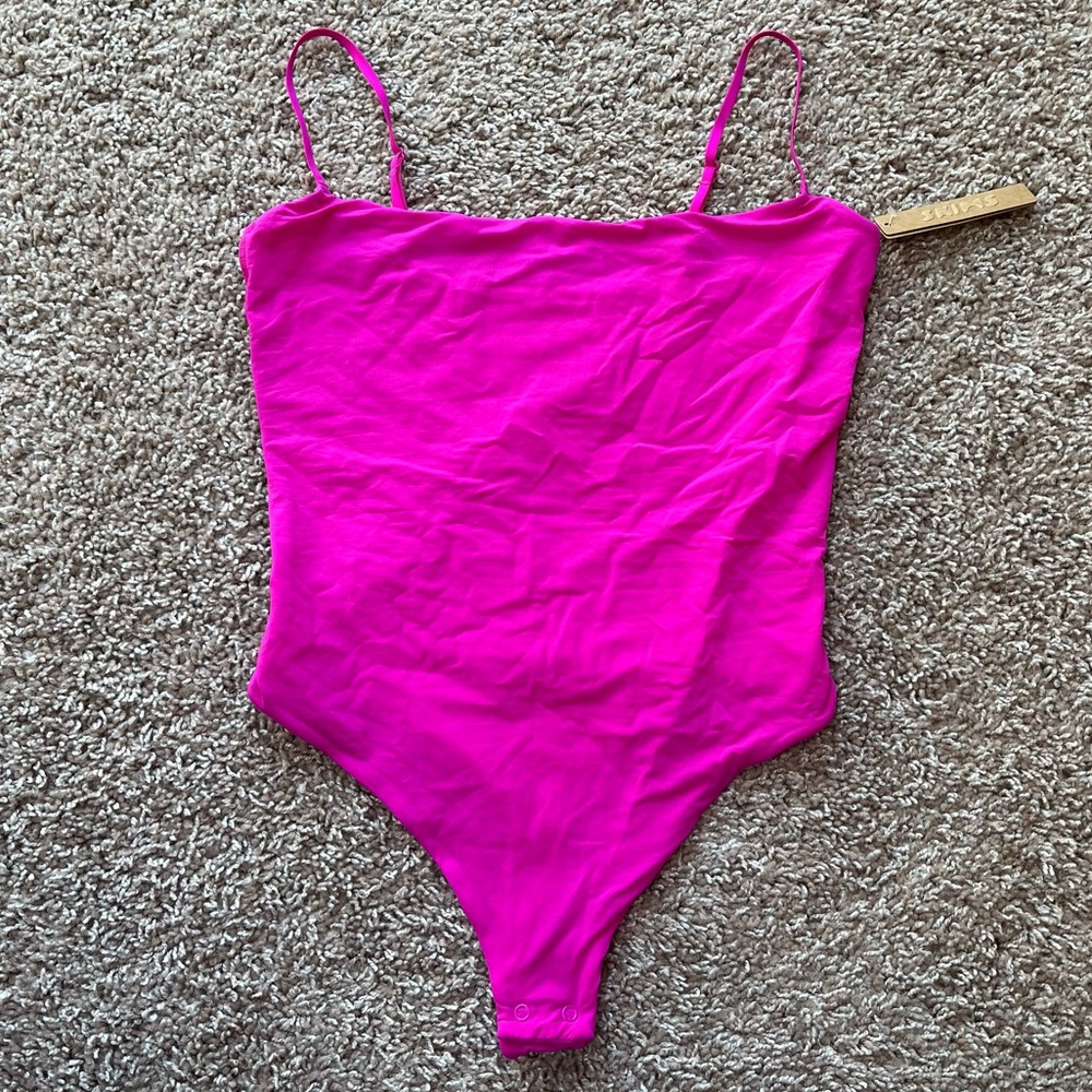 Skims ✨ Fits Everybody Cami Bodysuit